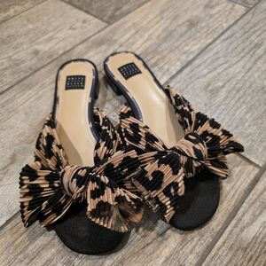 White House Black Market Leopard Print Crinkle Bow Slide Sandals 6.5